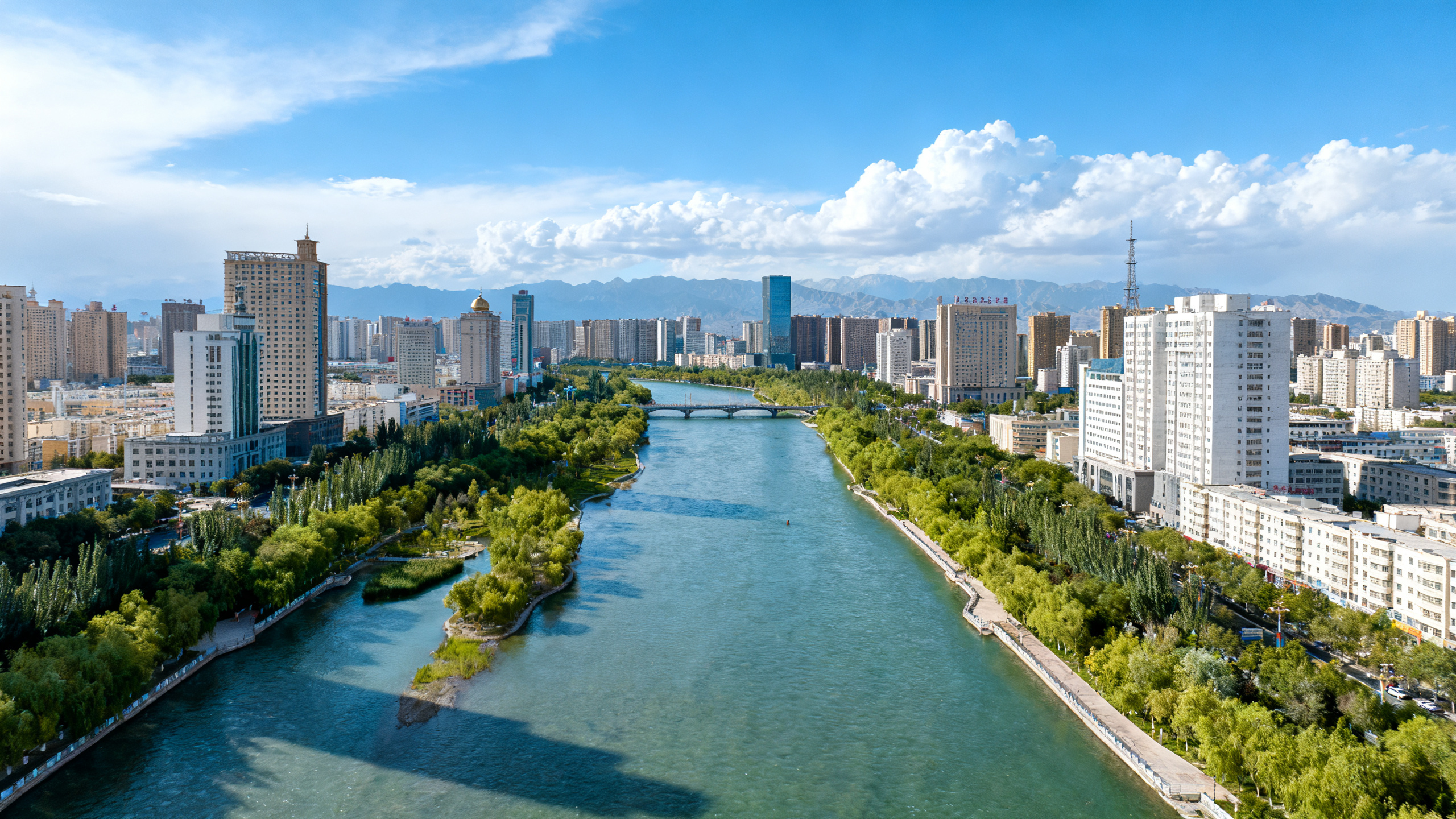 库尔勒城市风光